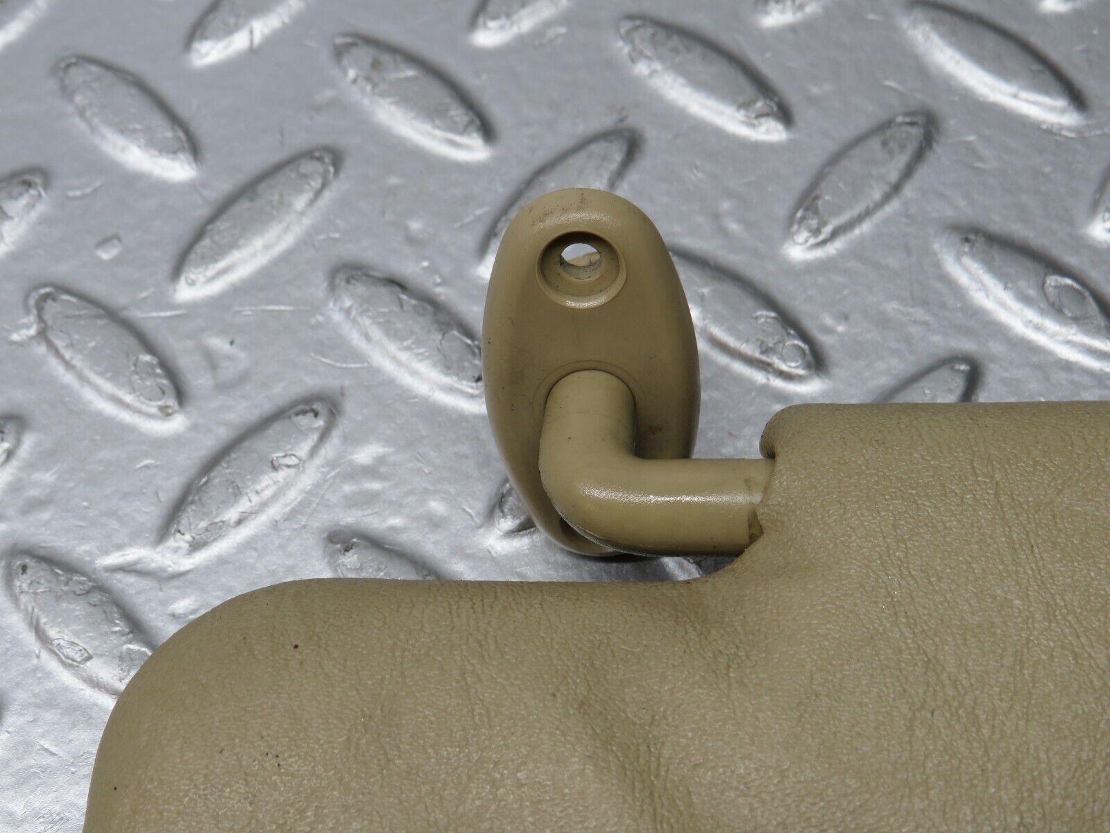 33945 Mercedes-Benz W124 260E Sun Visor Left Side Beige