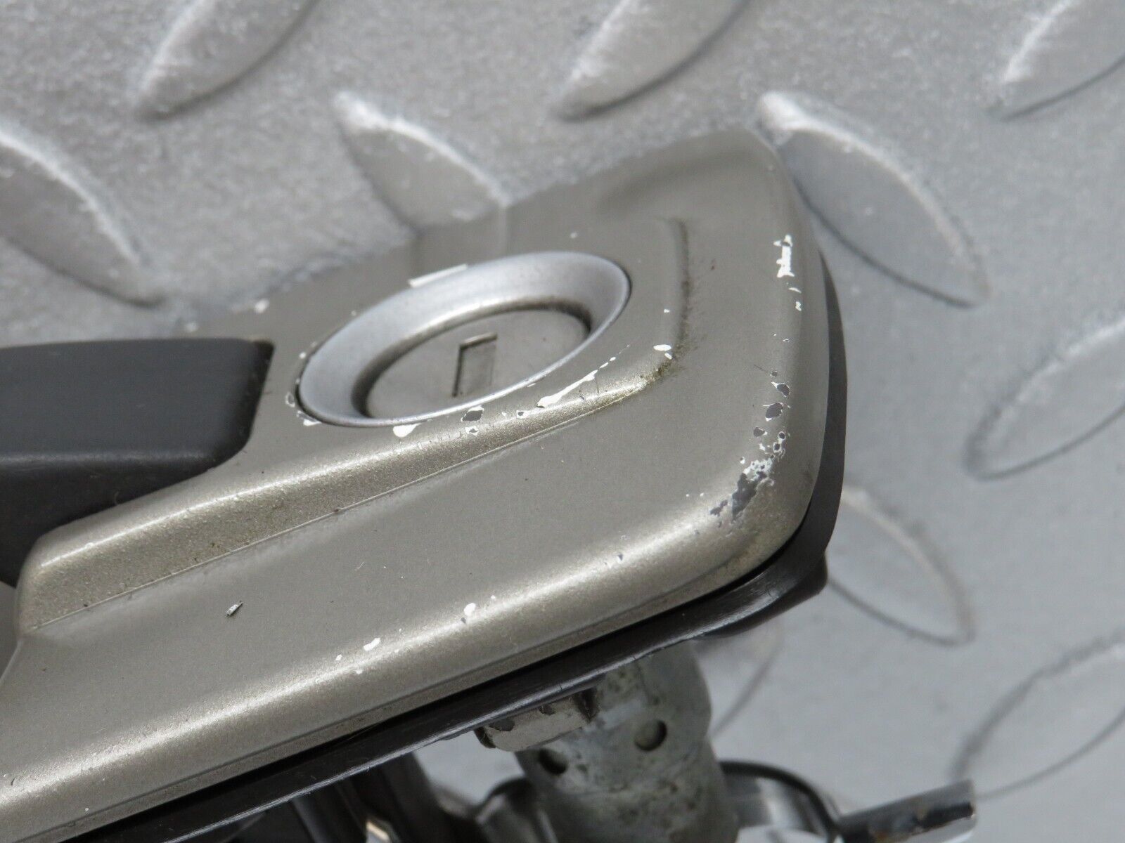 36873 Mercedes-Benz C126 420SEC Coupe Left Door Exterior Handle No Key