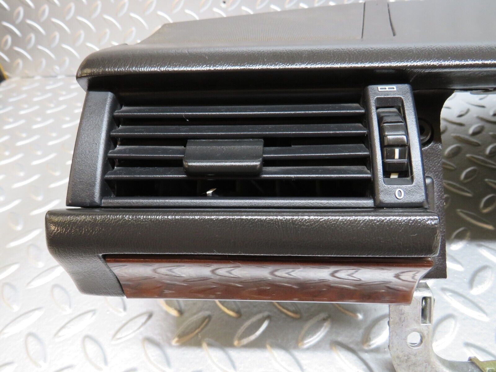 26620 Mercedes-Benz C124 220CE Coupe Dashboard Black