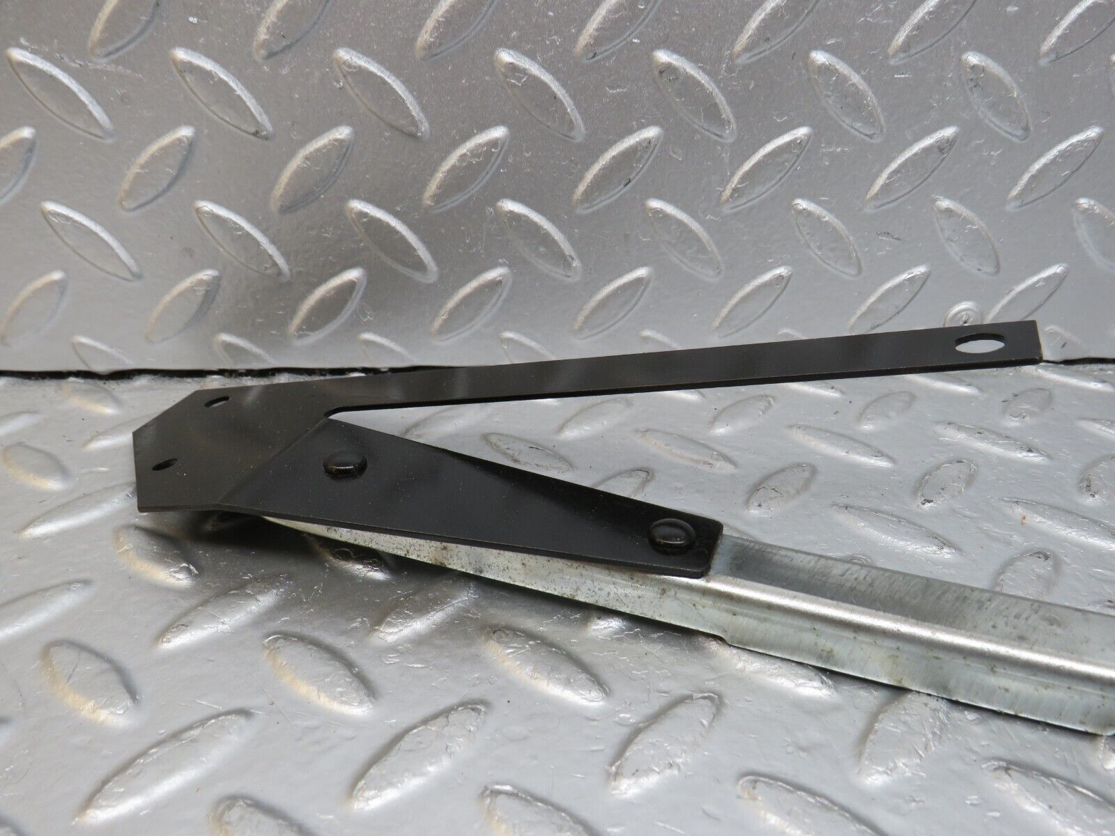 33885 Mercedes-Benz C123 230CE Coupe Front Right Sliding Adjust Handle