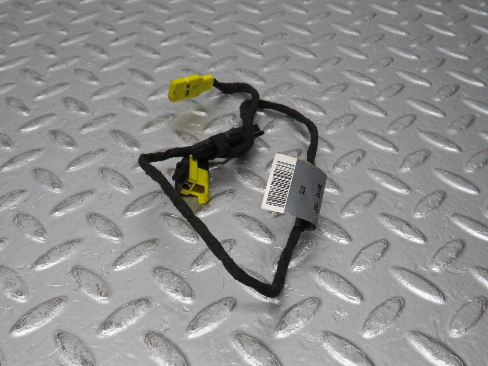 32280 Mercedes-Benz W220 S430 Seatbelt Switch Wire 2205409309