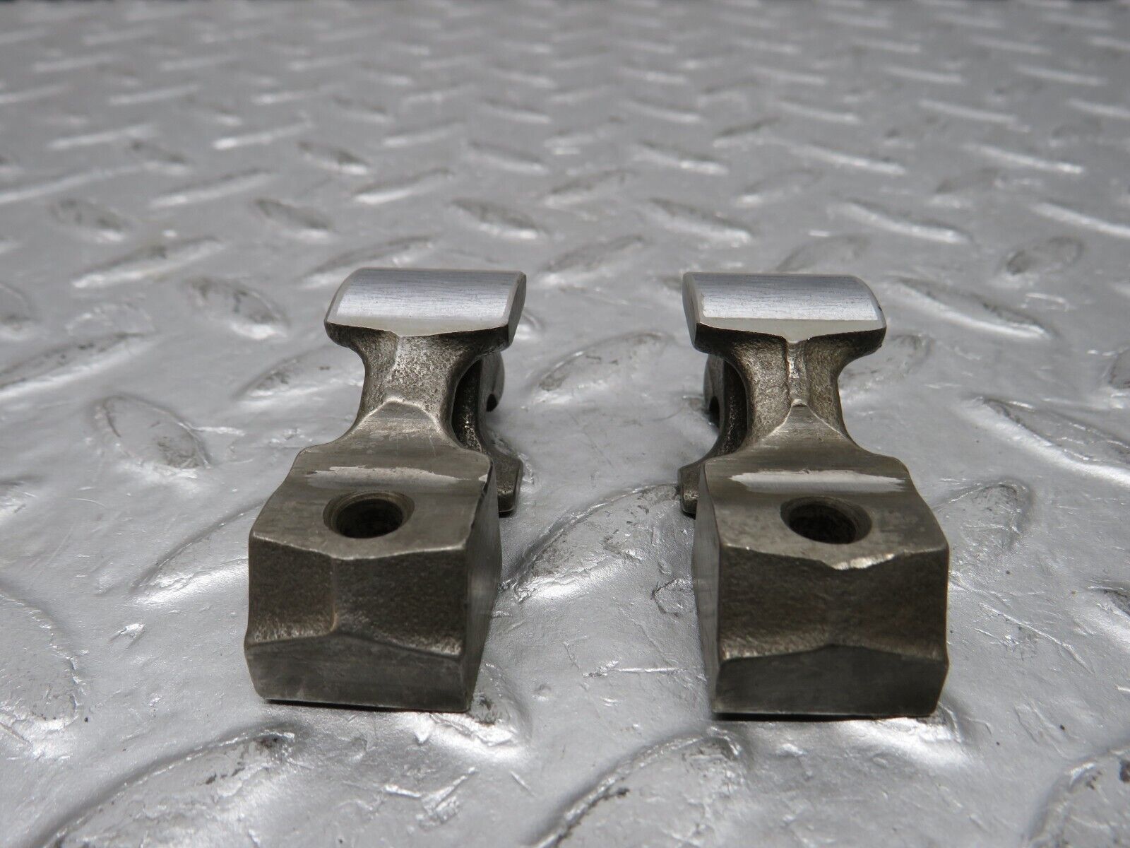 37618 Mercedes-Benz W109 300SEL Valve Rocker Arm With Spring & Tappet