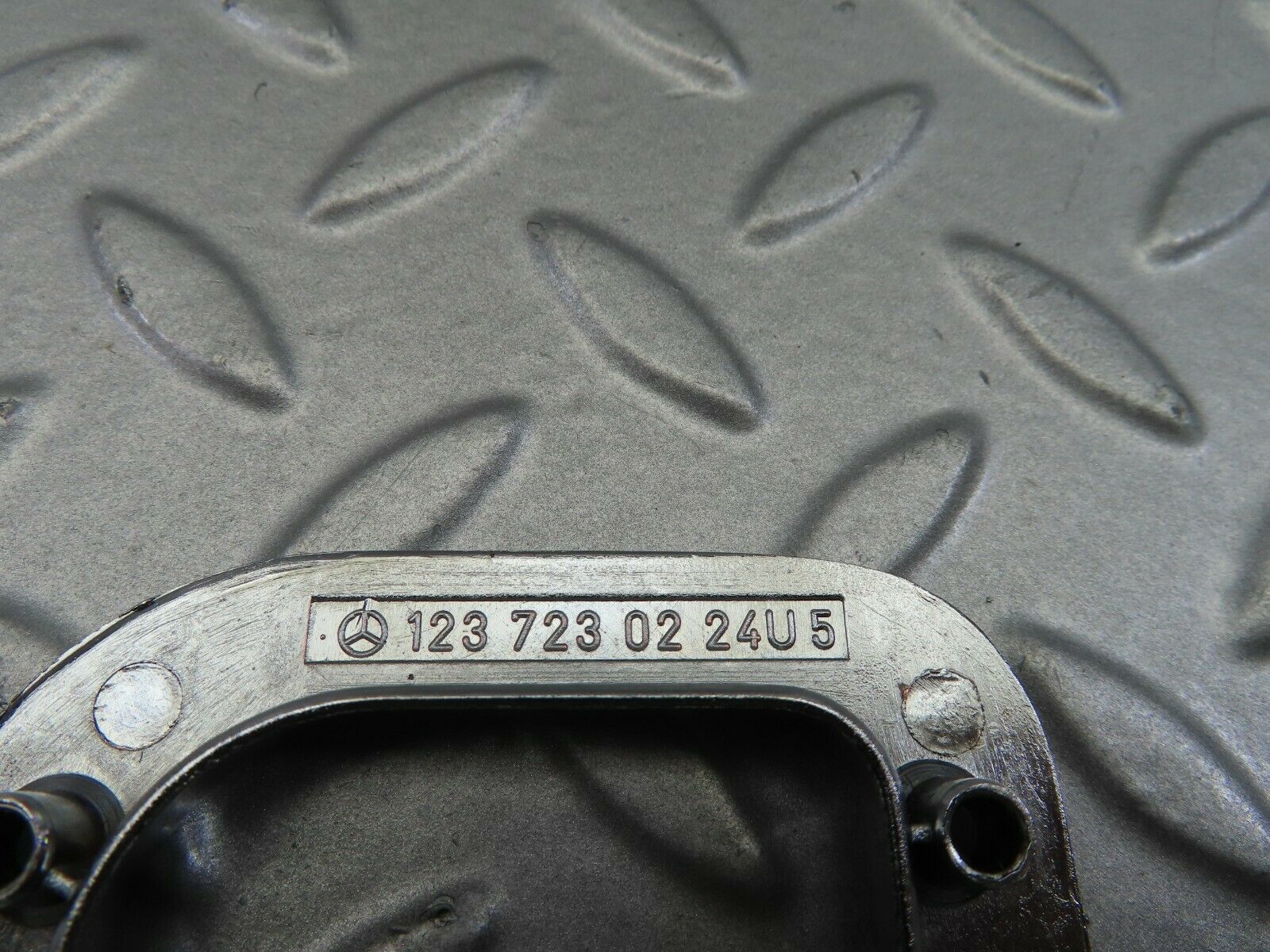 7619 Mercedes-Benz S123 230TE Wagon Right Chrome Door Latch Trim 1237230224