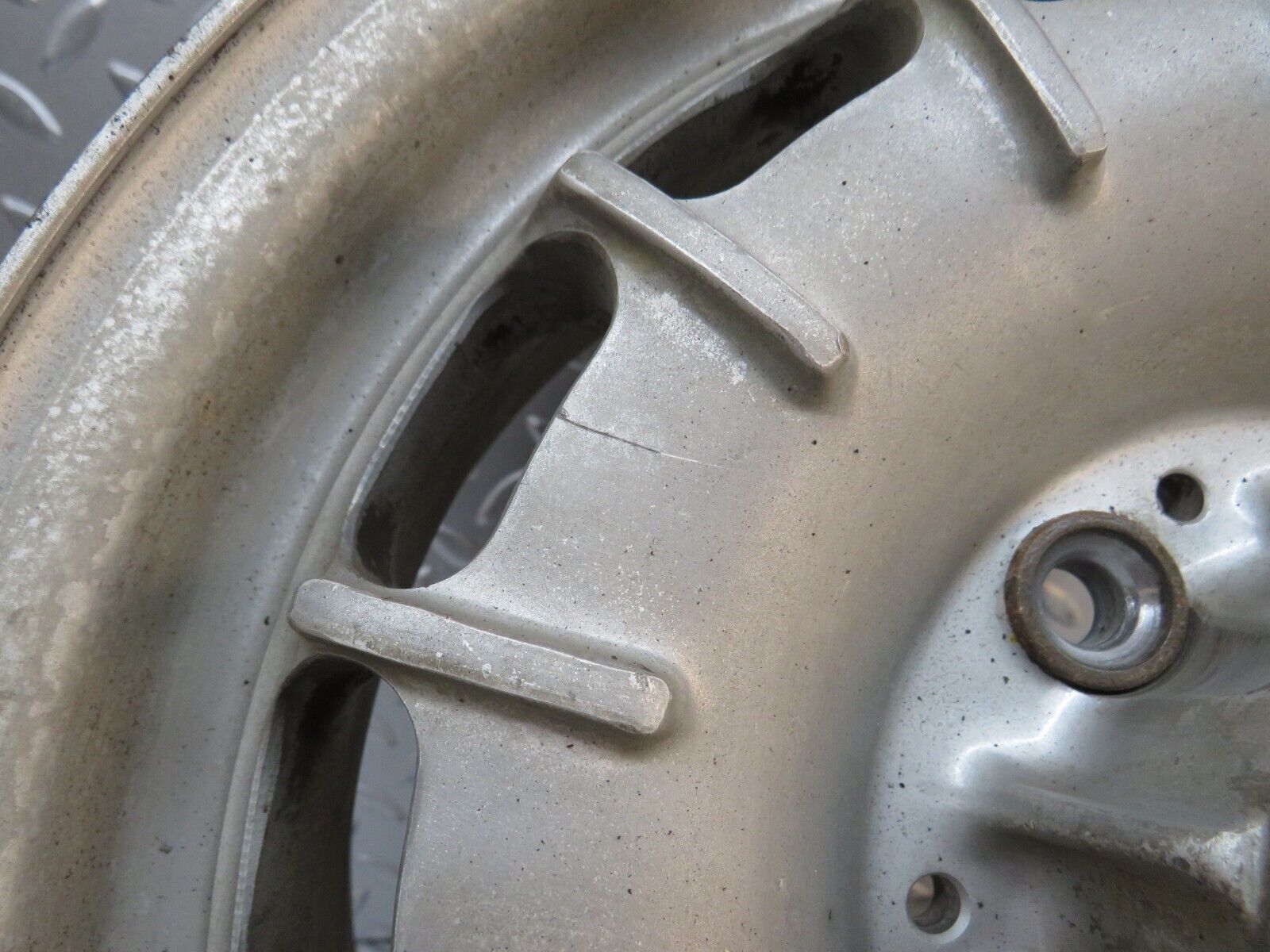 32226 Mercedes-Benz W123 Alloy Wheel Mexican Hat 5.5Jx14H2 ET30 1234001702