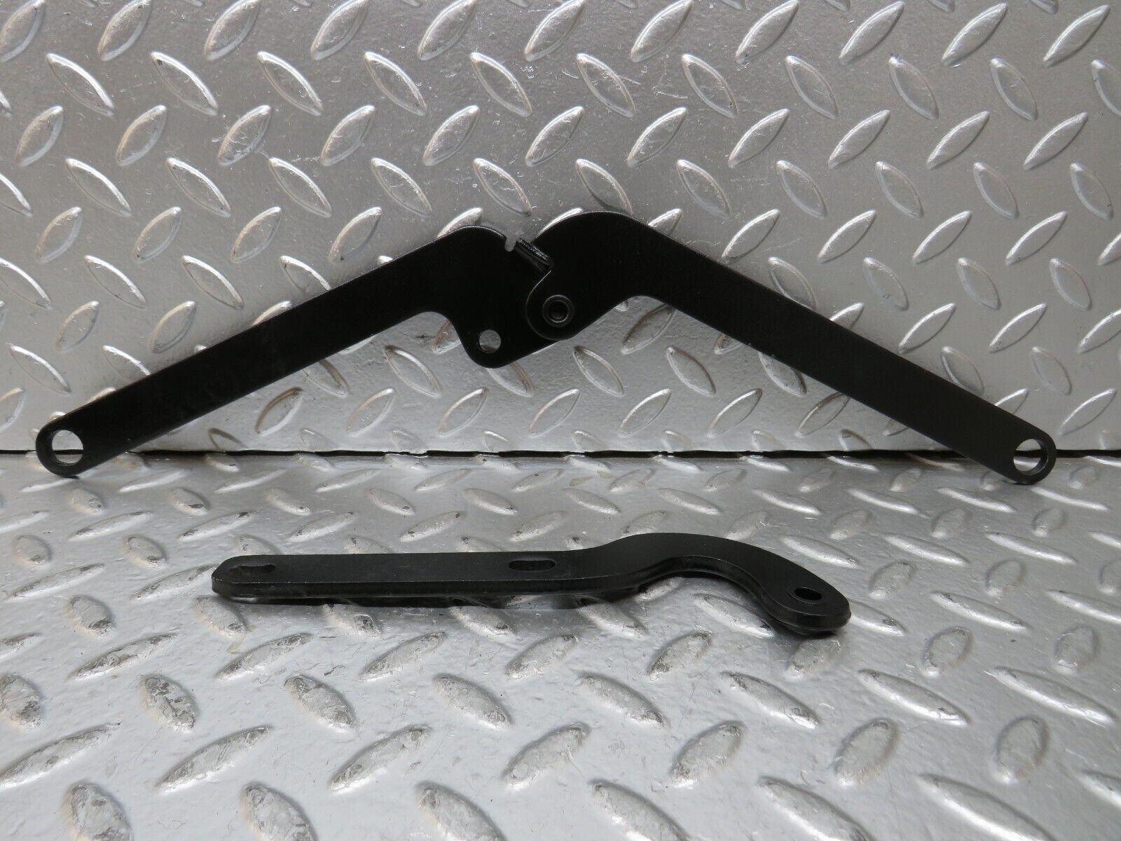 23834 Mercedes-Benz C107 450SLC Coupe Bonnet Hinge Right Side