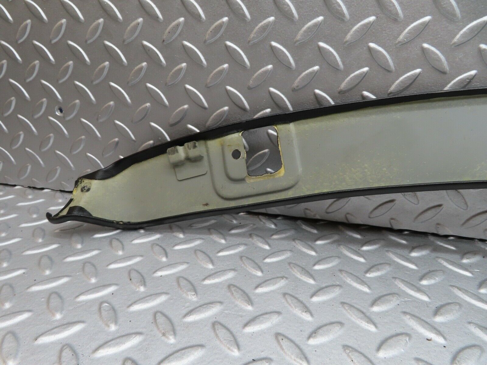 17106 Mercedes-Benz R129 300SL Coupe Windscreen Top Cover