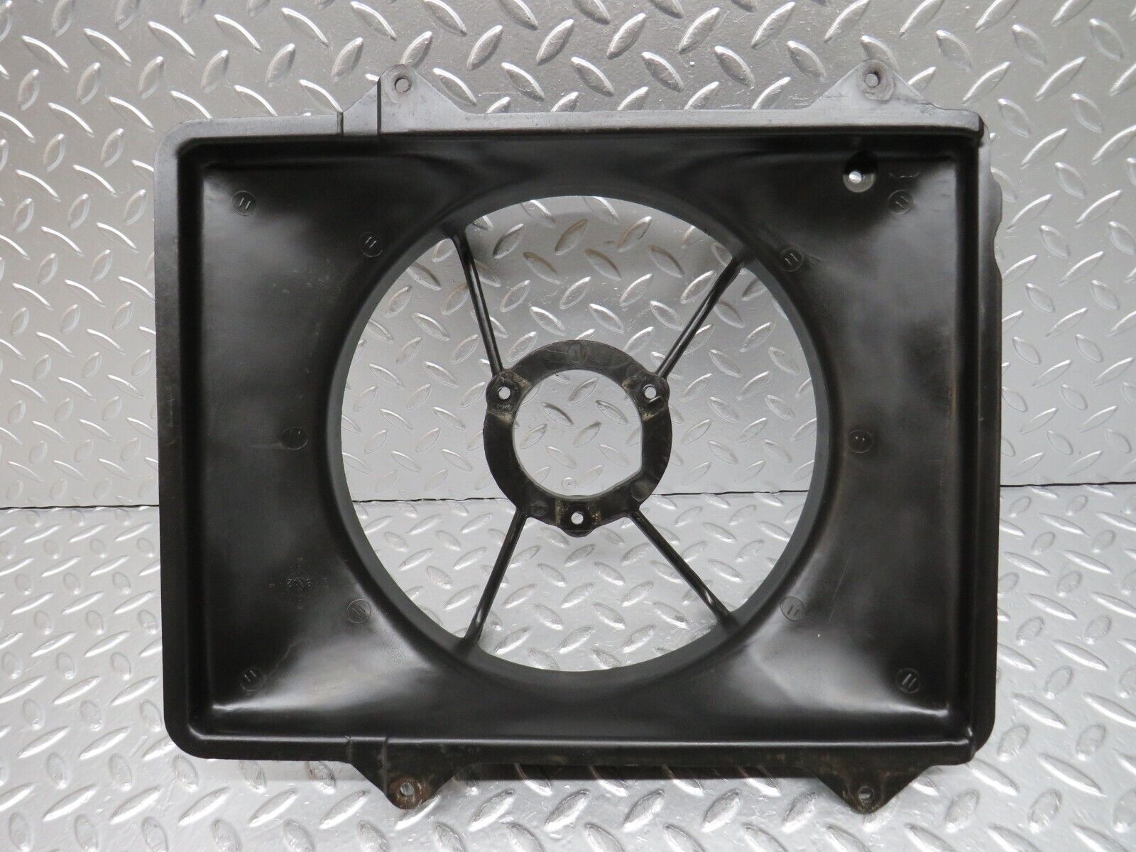 29969 Porsche 924 Radiator Fan Shroud Fan Cover 477121207