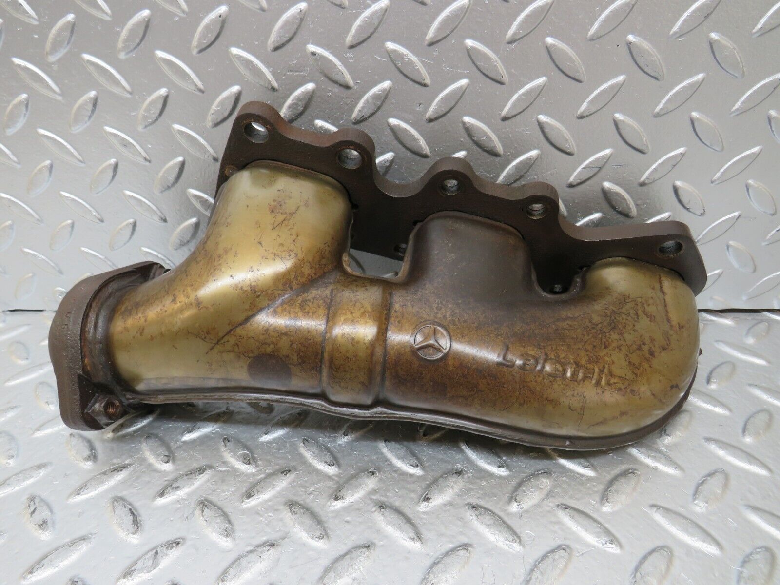 25987 Mercedes-Benz W124 280E Exhaust Manifold 1-3