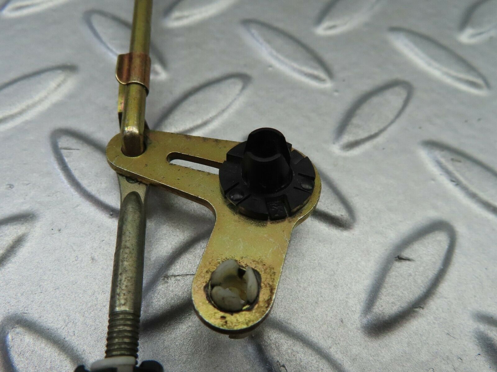 6573 Mercedes-Benz S124 E220 Wagon Door Lock Vacuum Actuator Rear Left