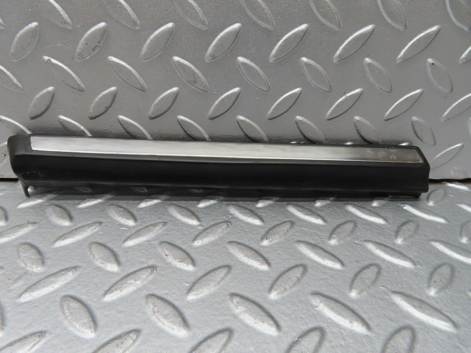 18503 Mercedes-Benz W123 200 Front Left Fender Wing Lower Trim