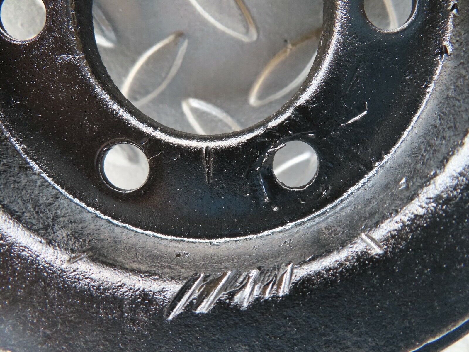 17045 Mercedes-Benz C123 280CE Coupe Crankshaft Pulley 1100320904