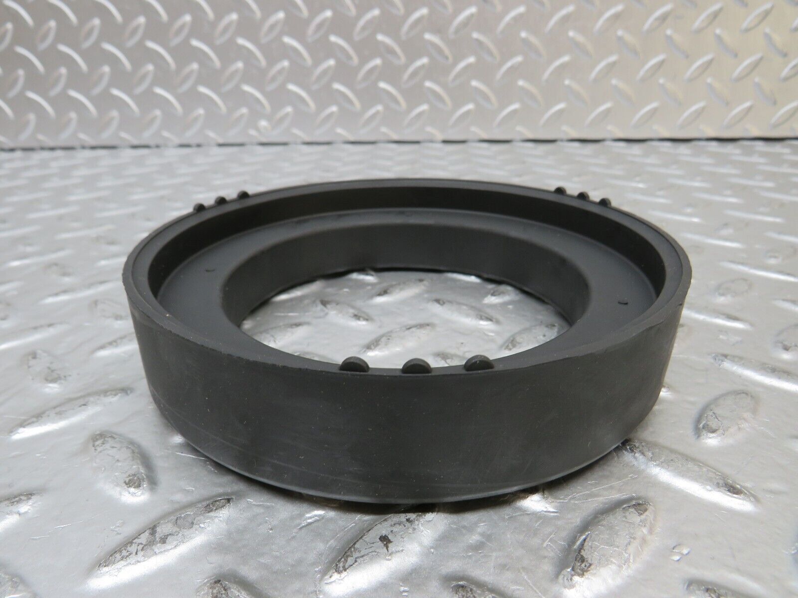 27088 Mercedes-Benz W123 280E Coil Spring Rubber Mounting New