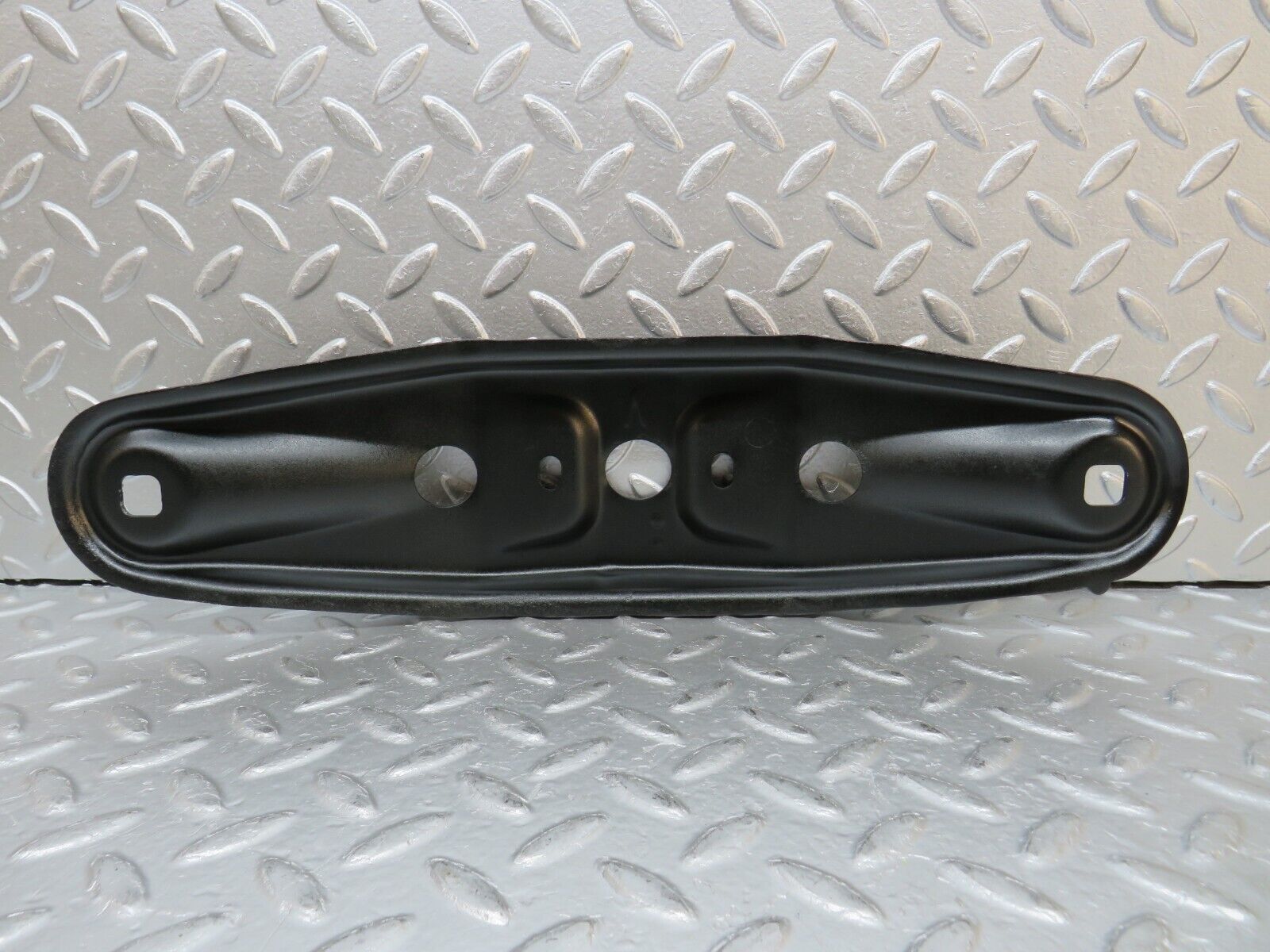 31427 Mercedes-Benz S124 220TE Wagon Gearbox Mount Bracket