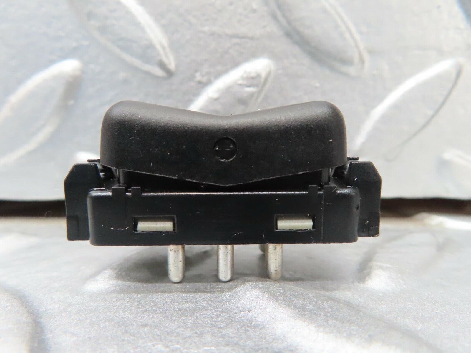 16394 Mercedes-Benz W124 260E Rear Windscreen Defroster Switch 1298207410