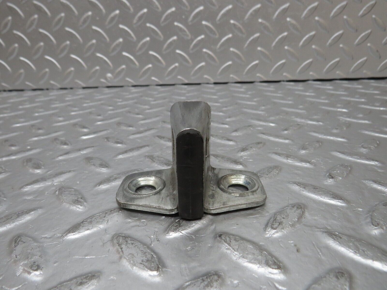 31773 Mercedes-Benz W201 190LE 1.8L Door Lock Latch