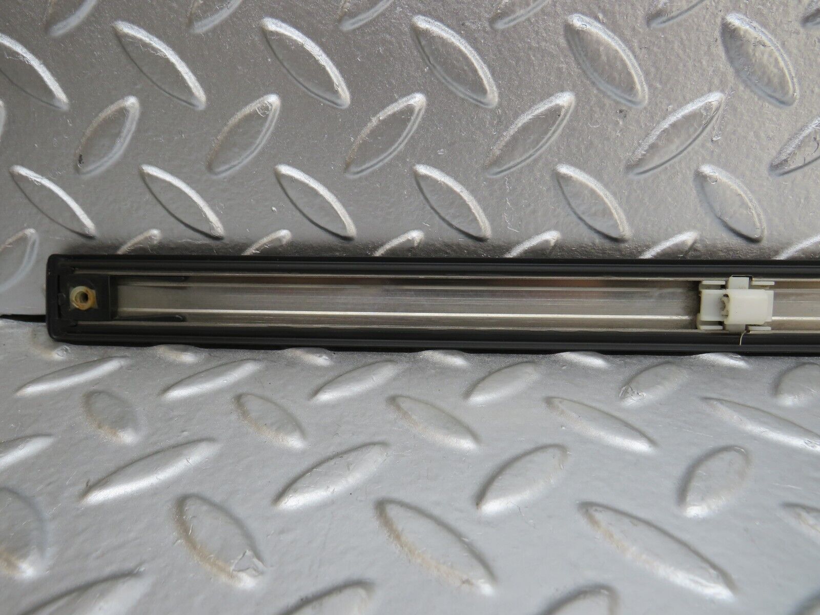 33845 Mercedes-Benz W201 190E 2.0L Front Left Door Centre Moulding Trim