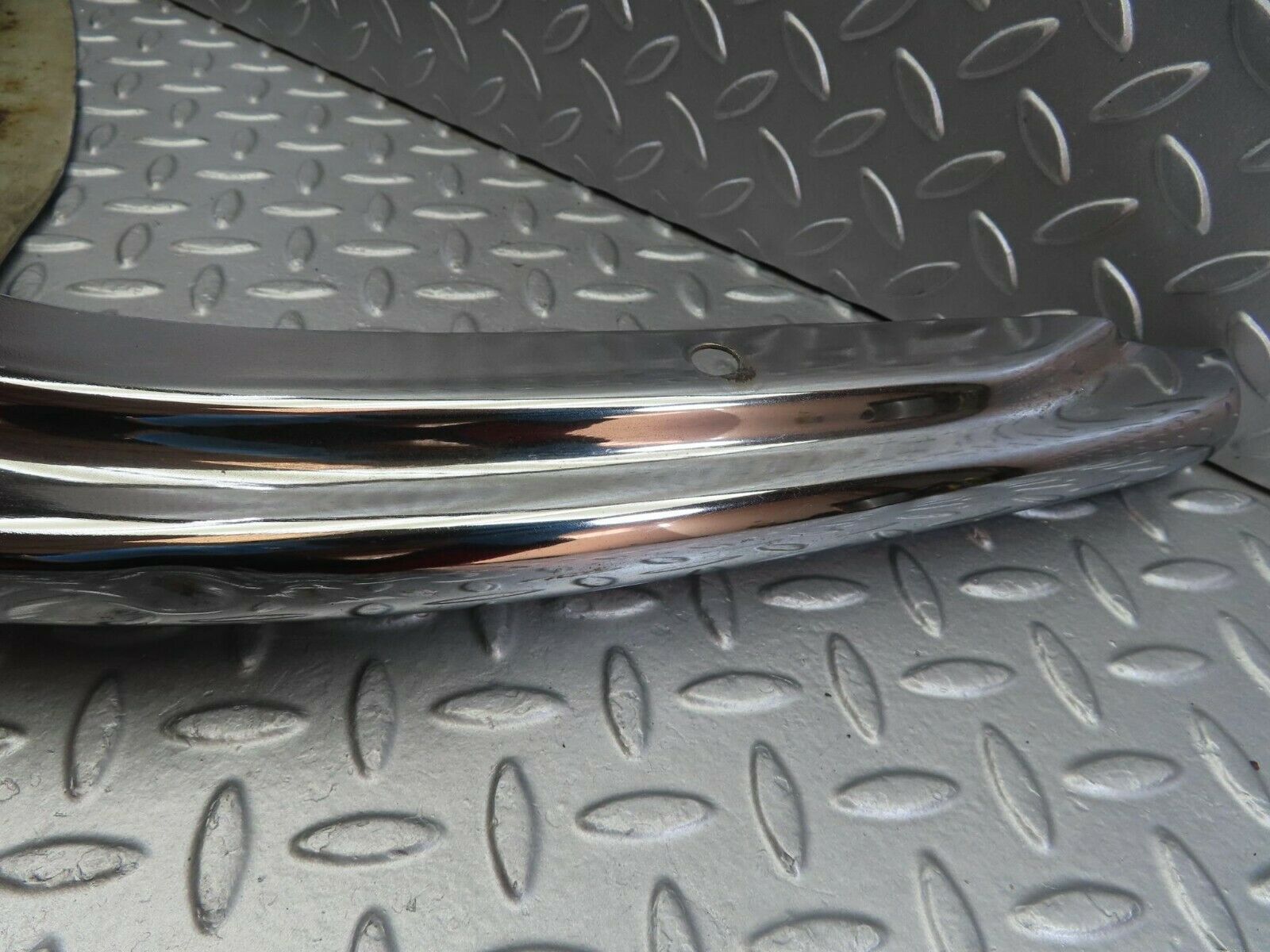 10608 Mercedes-Benz W108 Front Right Upper Bumper Corner