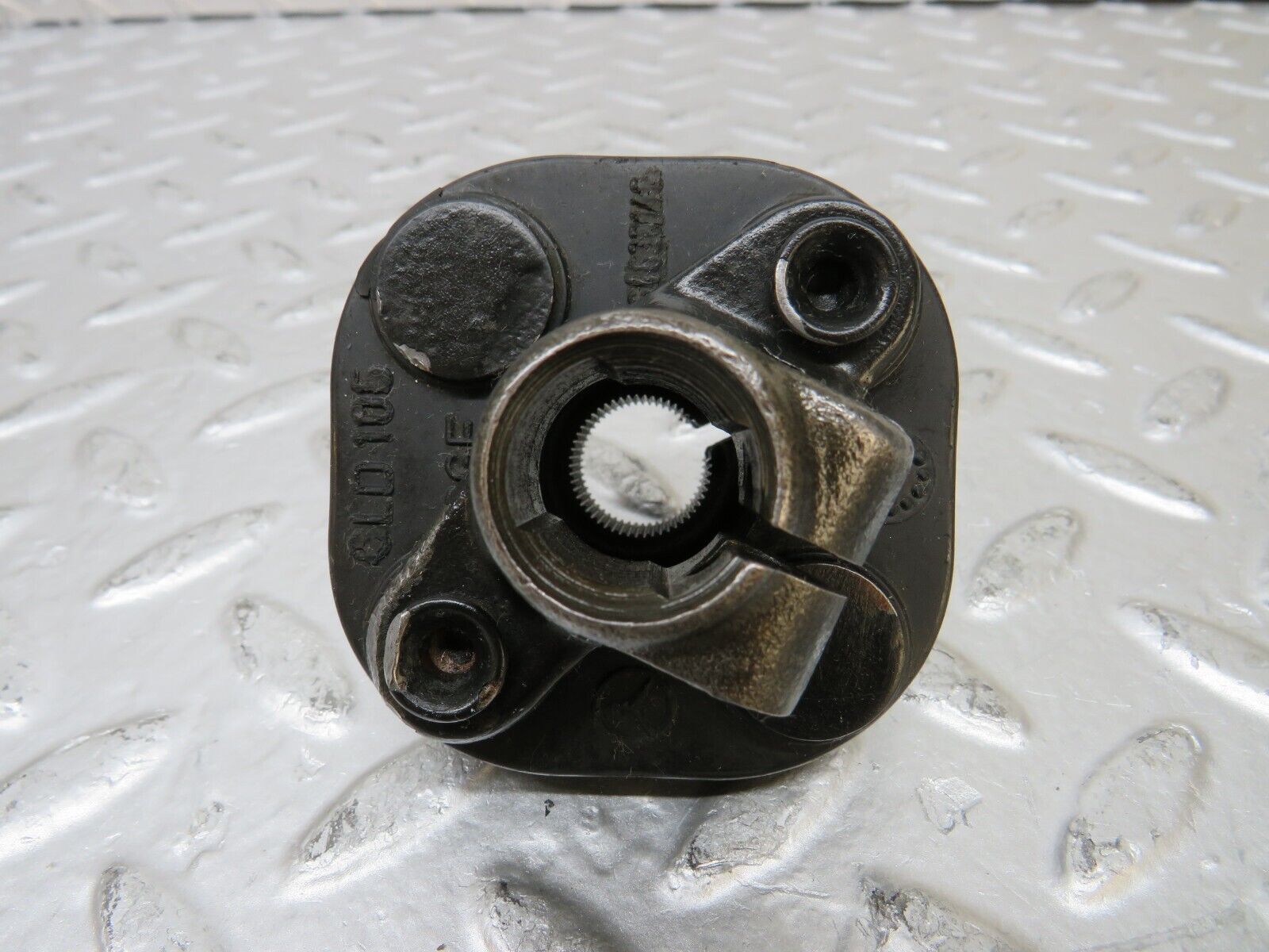 25999 Mercedes-Benz W124 280E Steering Column Lower Shaft Connector