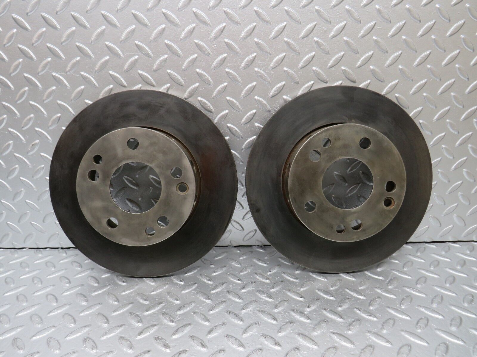 30891 Mercedes-Benz W201 190E 2.0L Brake Disc Front Pair 262mm 2014211212