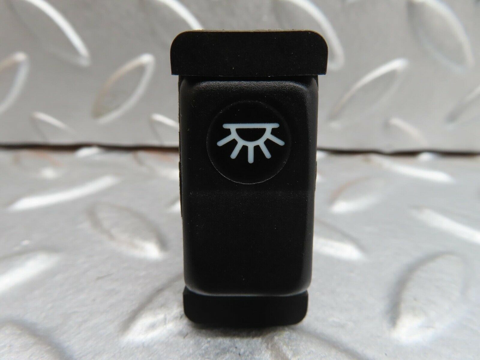 13672 Mercedes-Benz W123 200 Interior Light Switch 0008205910