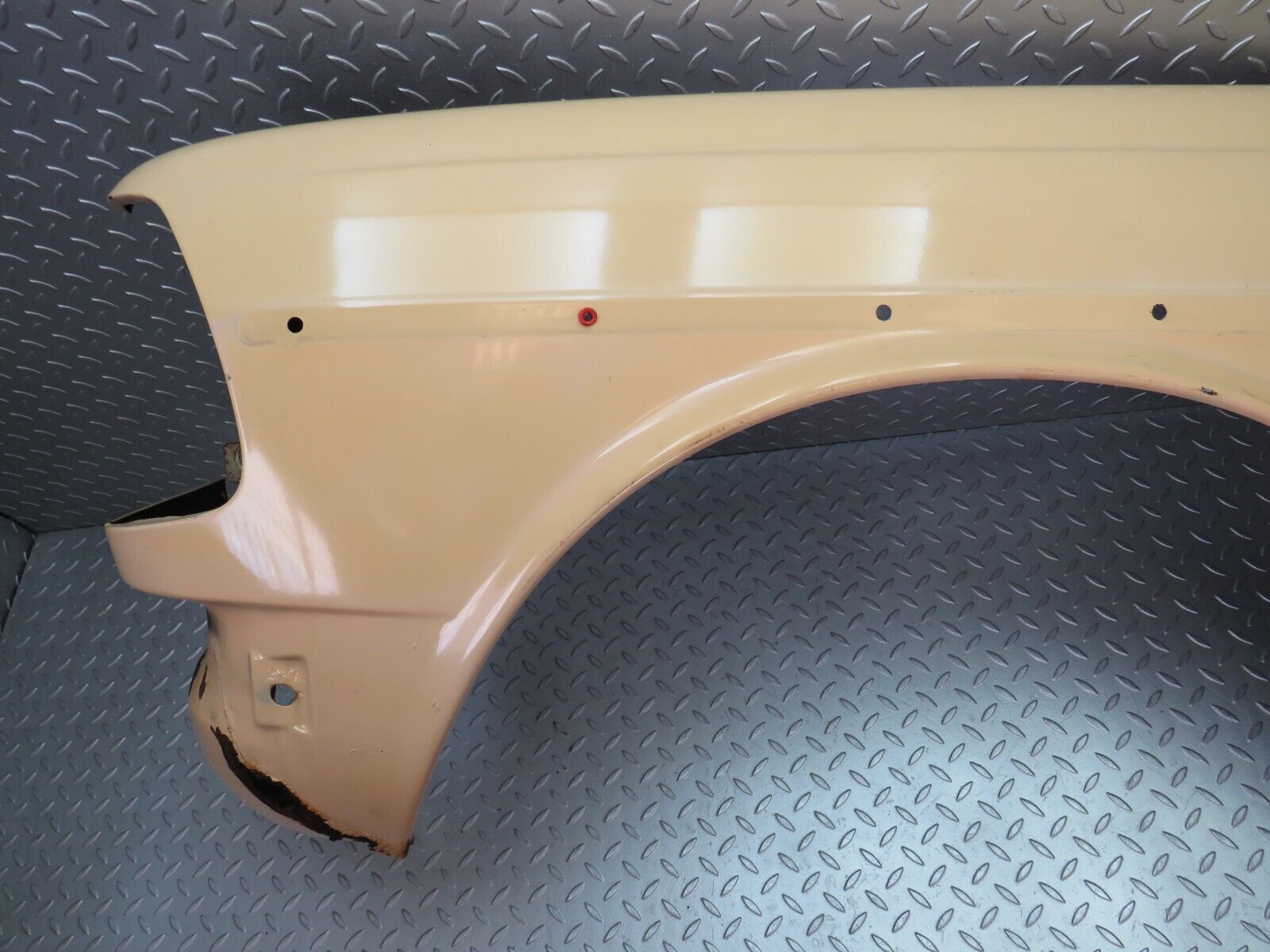 28716 Mercedes-Benz W123 230E Front Left Wing Fender