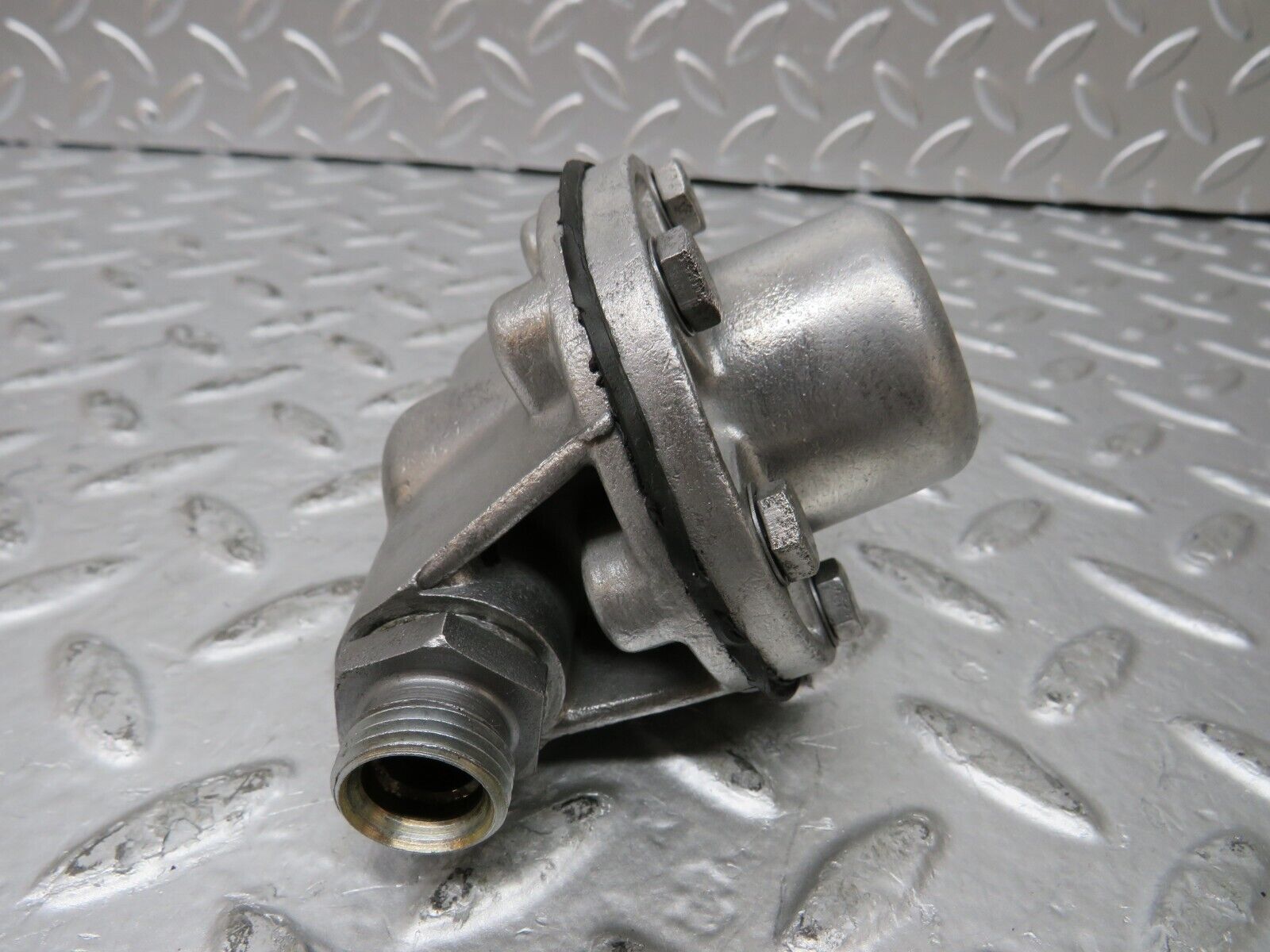 26199 Mercedes-Benz W116 450SE Oil Pressure Damper 1161870196