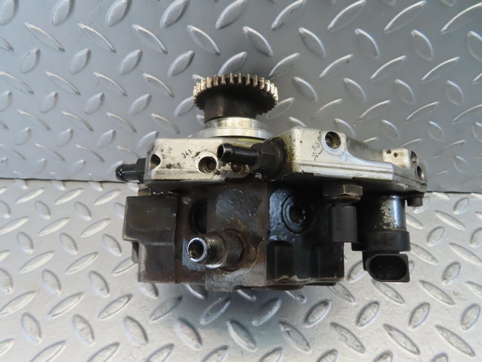 11265 Mercedes-Benz W221 S320 High Pressure Fuel Pump