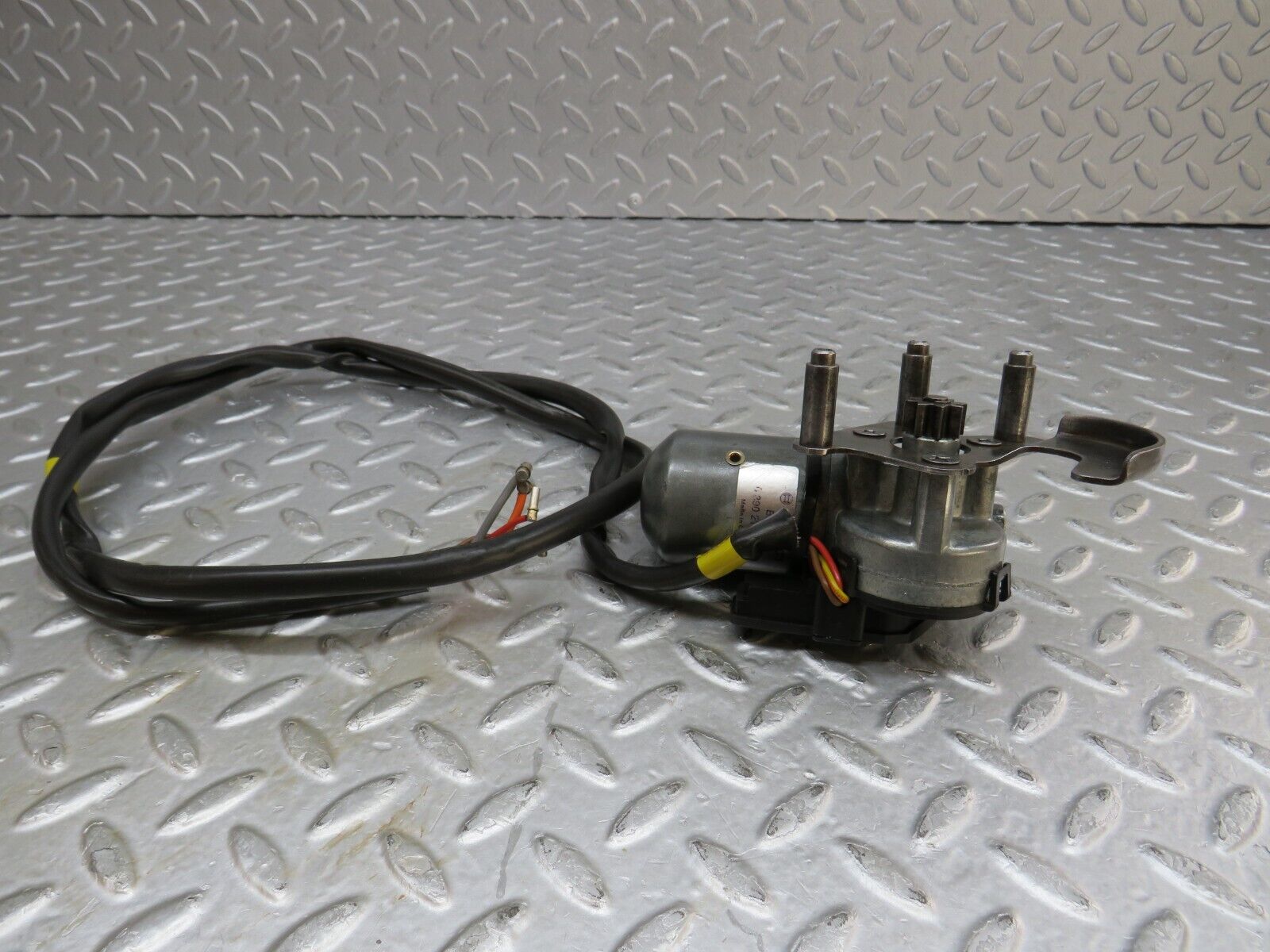 37062 Mercedes-Benz C126 420SEC Coupe Front Right Seat Backrest Adjustment Motor 0390216693