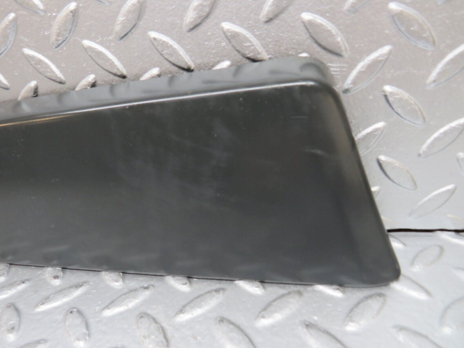 30614 Mercedes-Benz W201 190E 2.0L Rear Left Fender Wing Lower Moulding Trim 2016980354