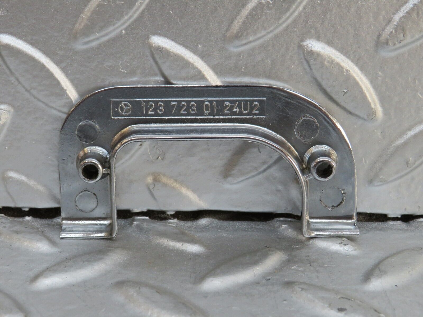 28281 Mercedes-Benz S123 240D Wagon Left Interior Chrome Latch Trim 1237230124