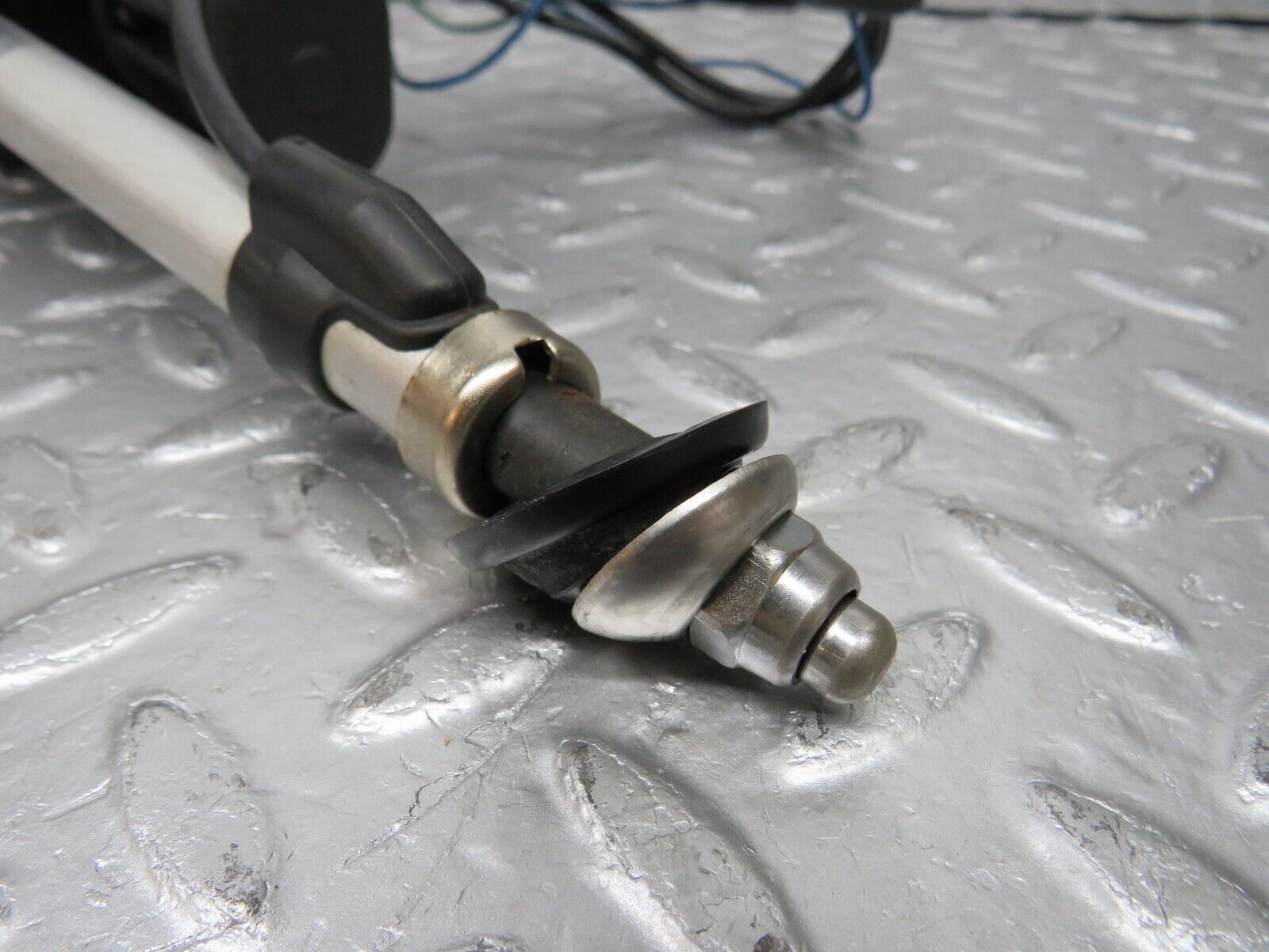 34368 Mercedes-Benz C126 380SEC Coupe Electric Antenna