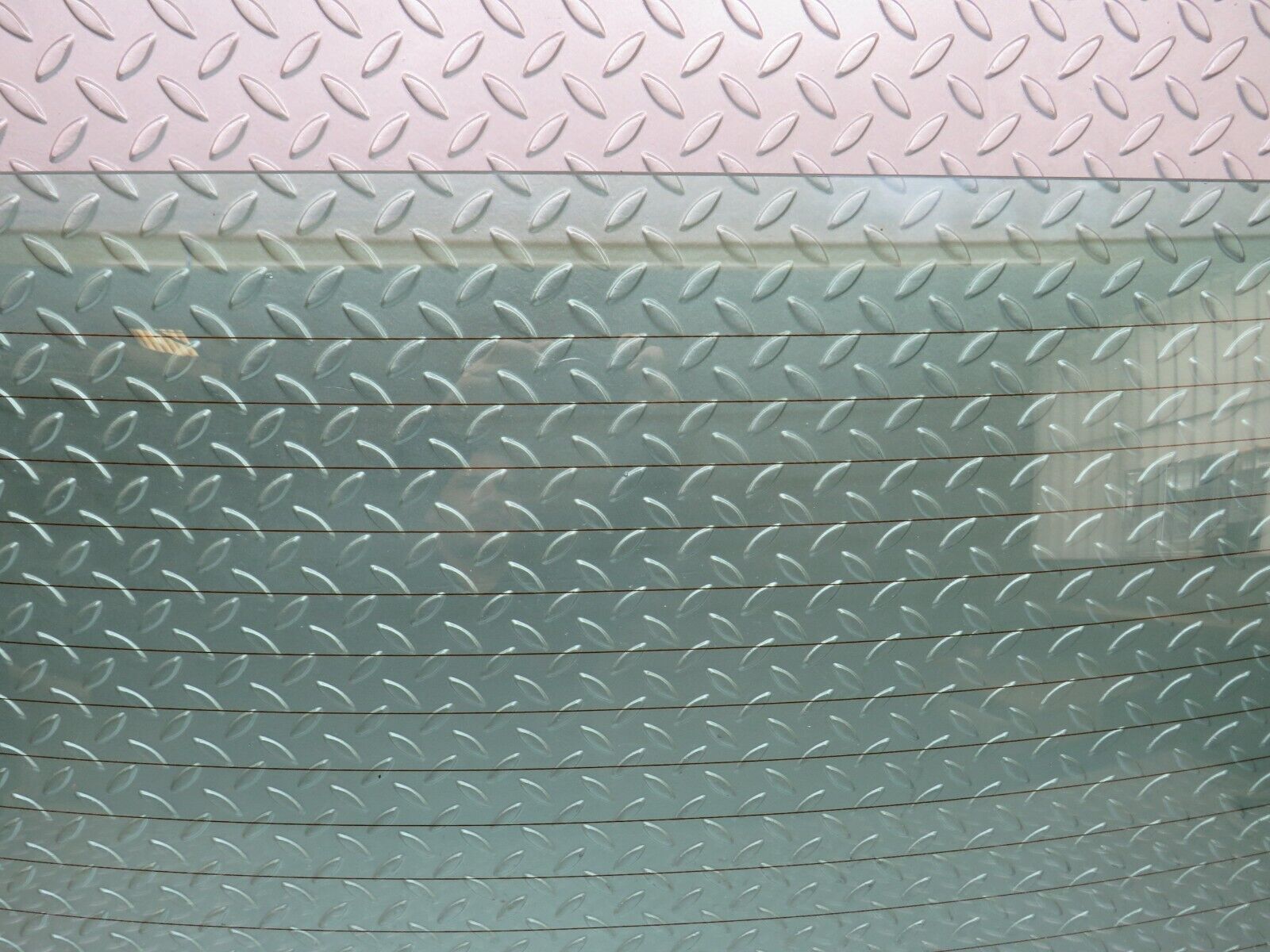 27339 Mercedes-Benz W123 280E Rear Heated Windscreen Glass