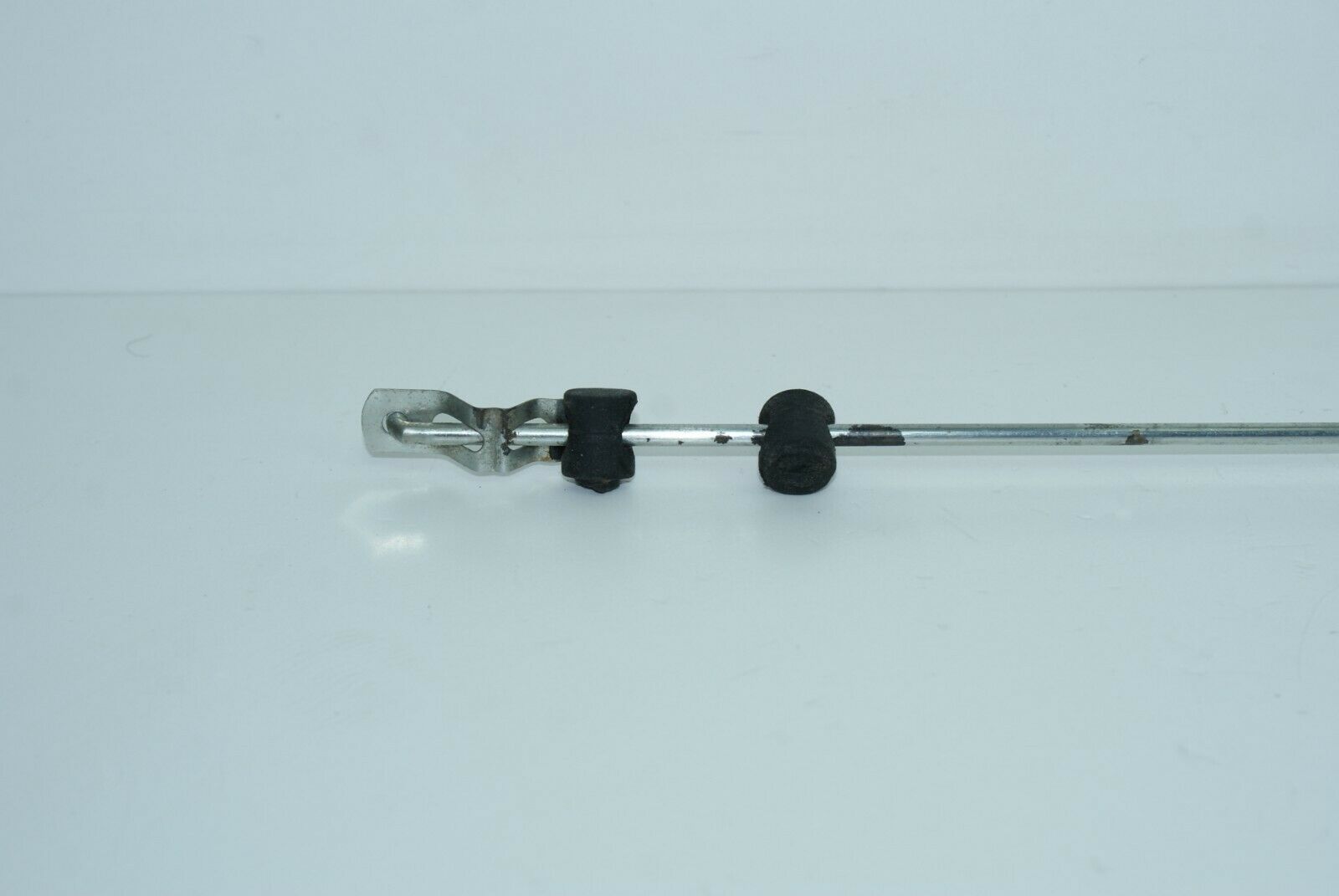 2071 Mercedes-Benz W105 219 PONTON Door Lock Control Bar Front Right