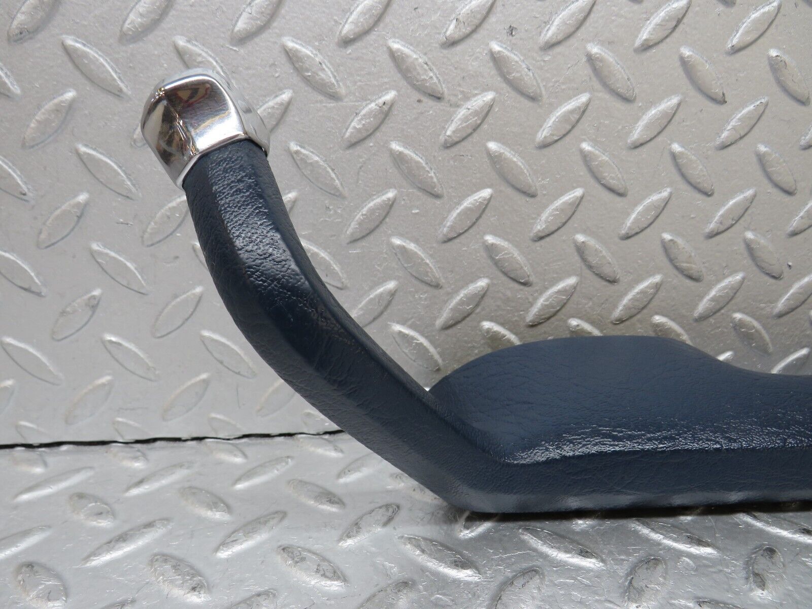 37301 Mercedes-Benz W109 300SEL Interior Door Handle Front Right Blue