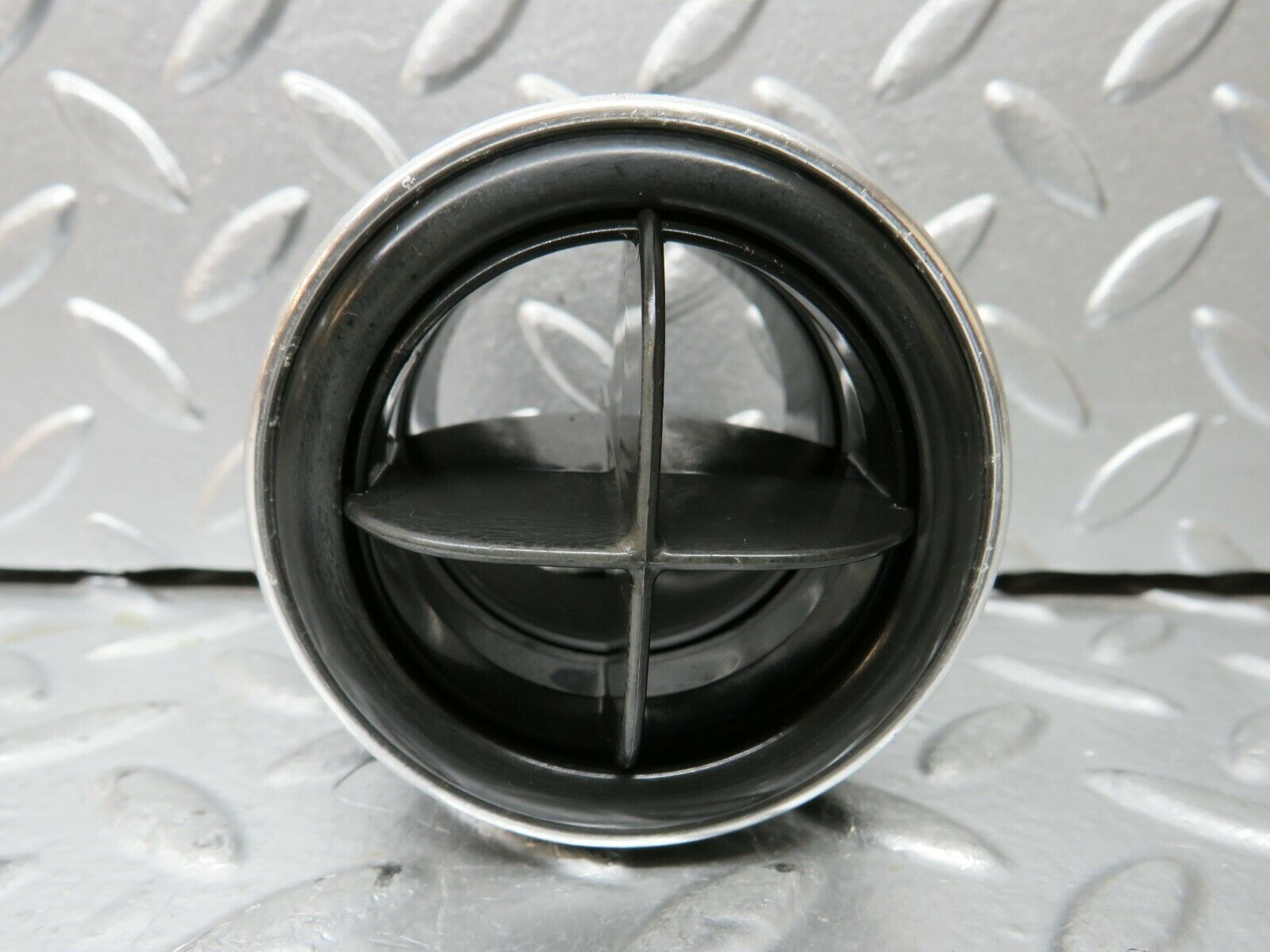 23771 Mercedes-Benz C107 450SLC Coupe Dashboard Air Vent