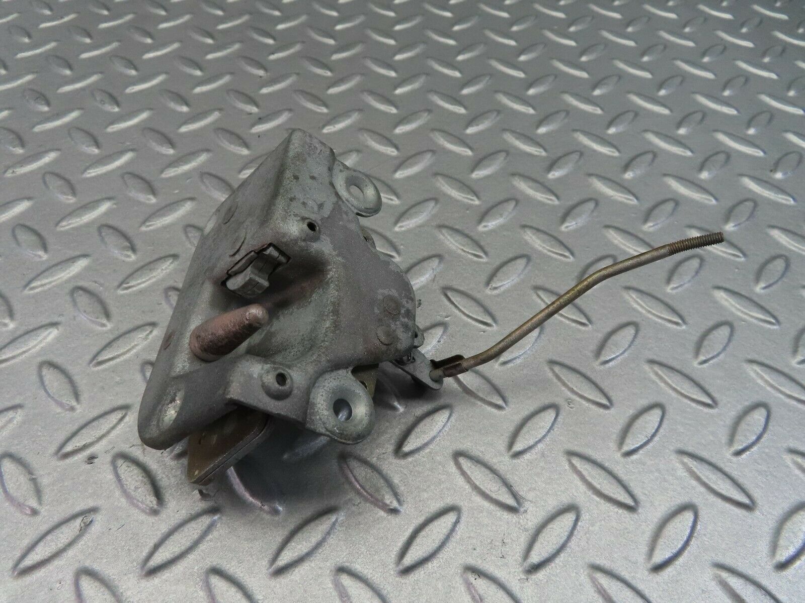 7857 Mercedes-Benz W115 220D Front Right Door Lock Mechanism