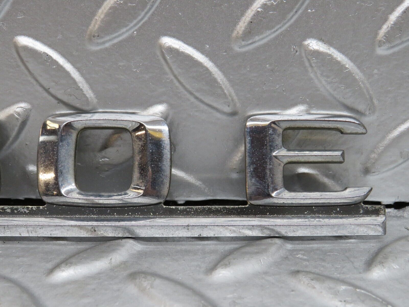 29469 Mercedes-Benz W124 230E Trunk Lid Badge Emblem