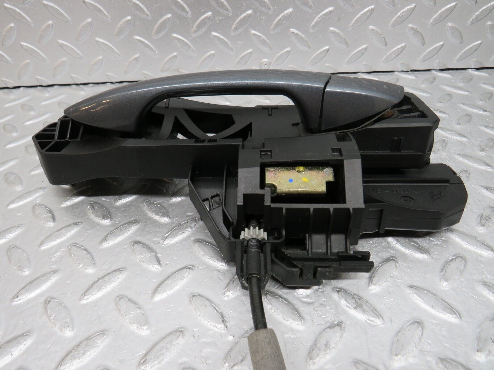 35288 Mercedes-Benz W221 Front Left Door Exterior Handle No Key 2217601334