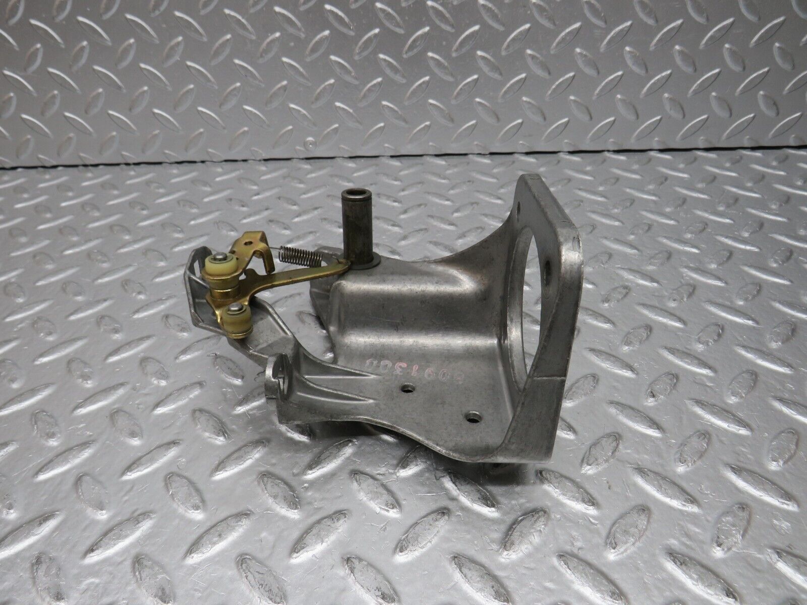 31701 Mercedes-Benz W201 190LE 1.8L Brake Pedal Bracket 1242900919