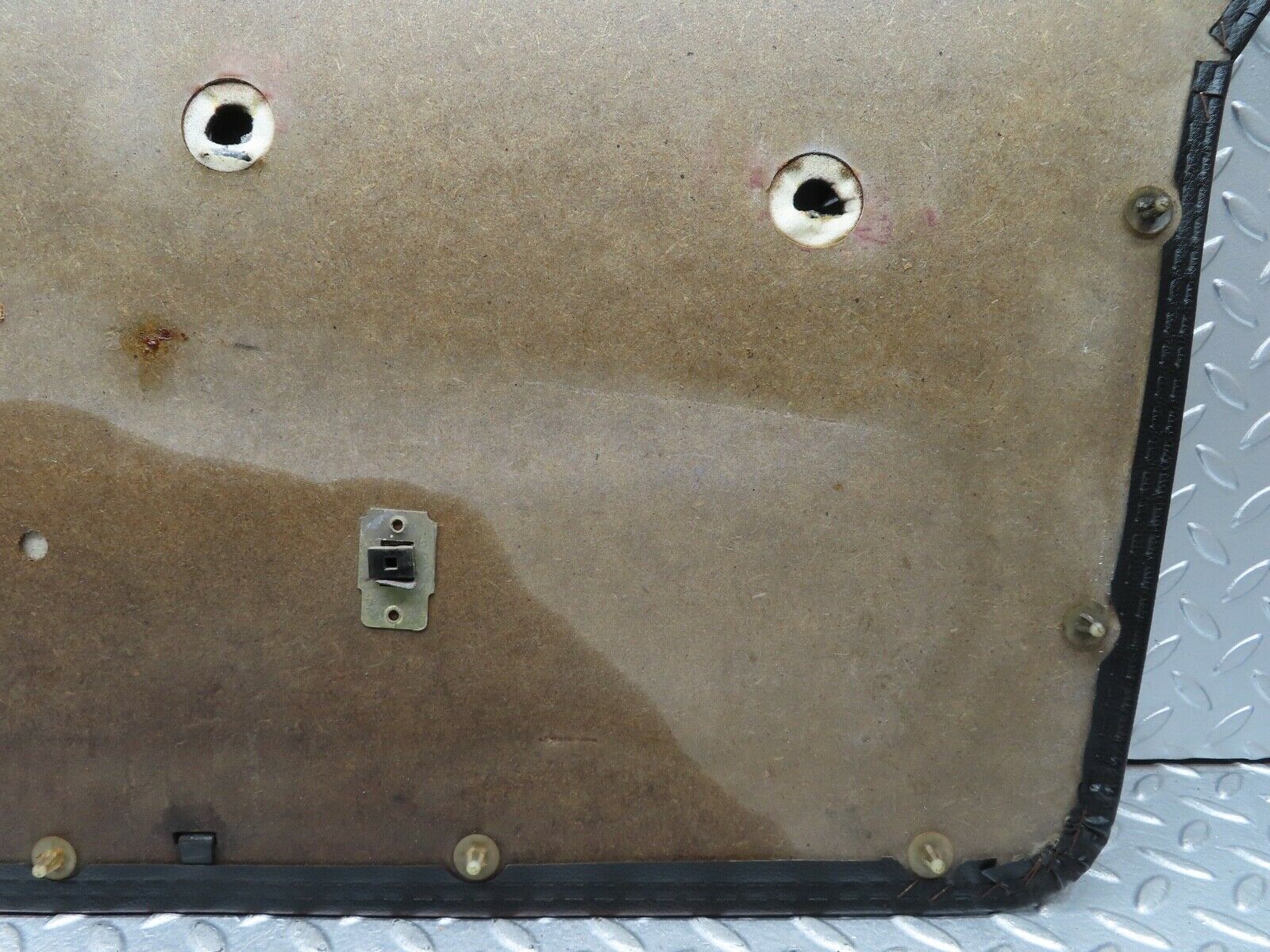 19030 Mercedes-Benz W123 300D Front Left Door Card Black