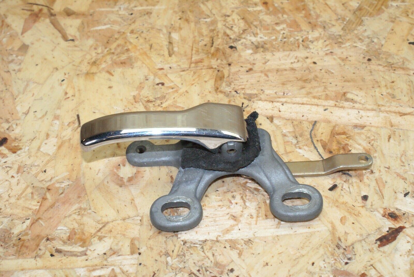 2312 Mercedes-Benz W123 280E Right Interior Door Handle 1107660419