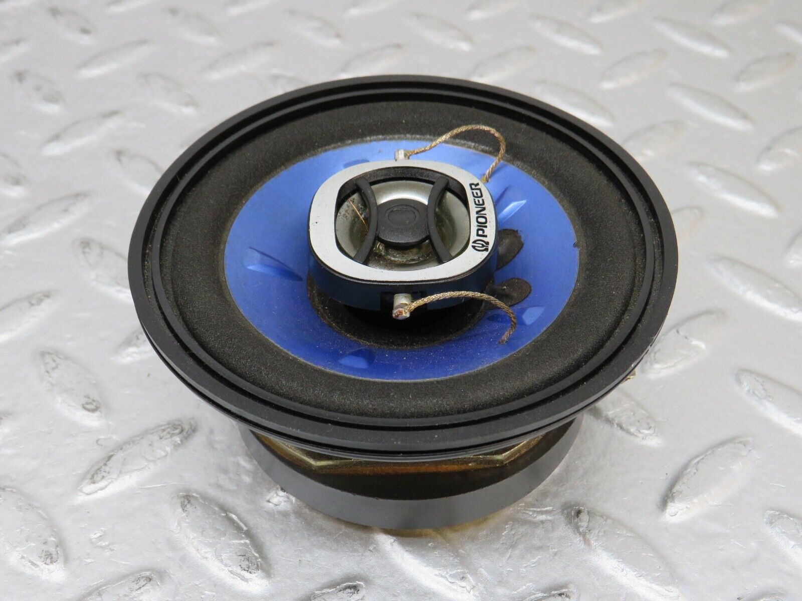 36750 Mercedes-Benz W201 190E 2.0L Speaker PIONEER TS-H103