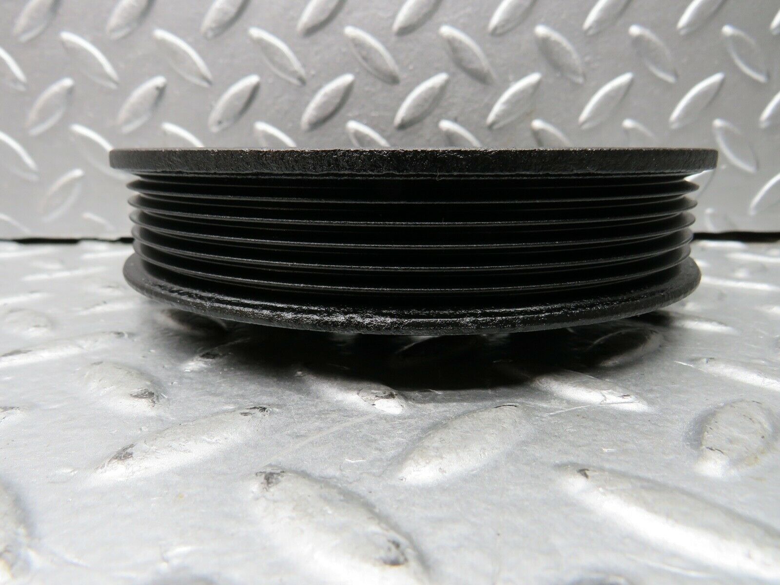 21756 Mercedes-Benz W126 300SE Crankshaft Pulley