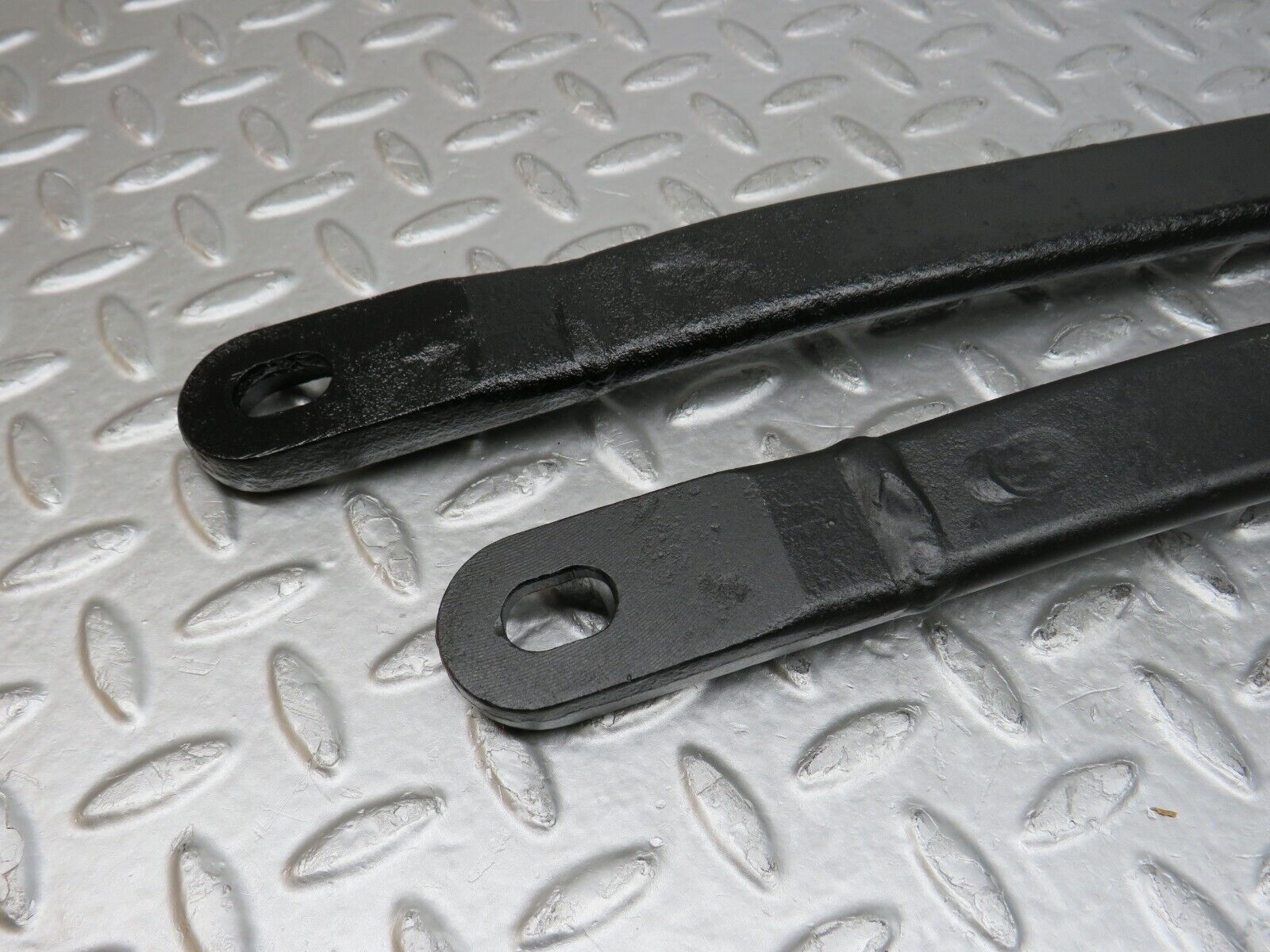 38192 Mercedes-Benz A124 320E Cabriolet Front Suspension Anti Roll Bar Support 2x