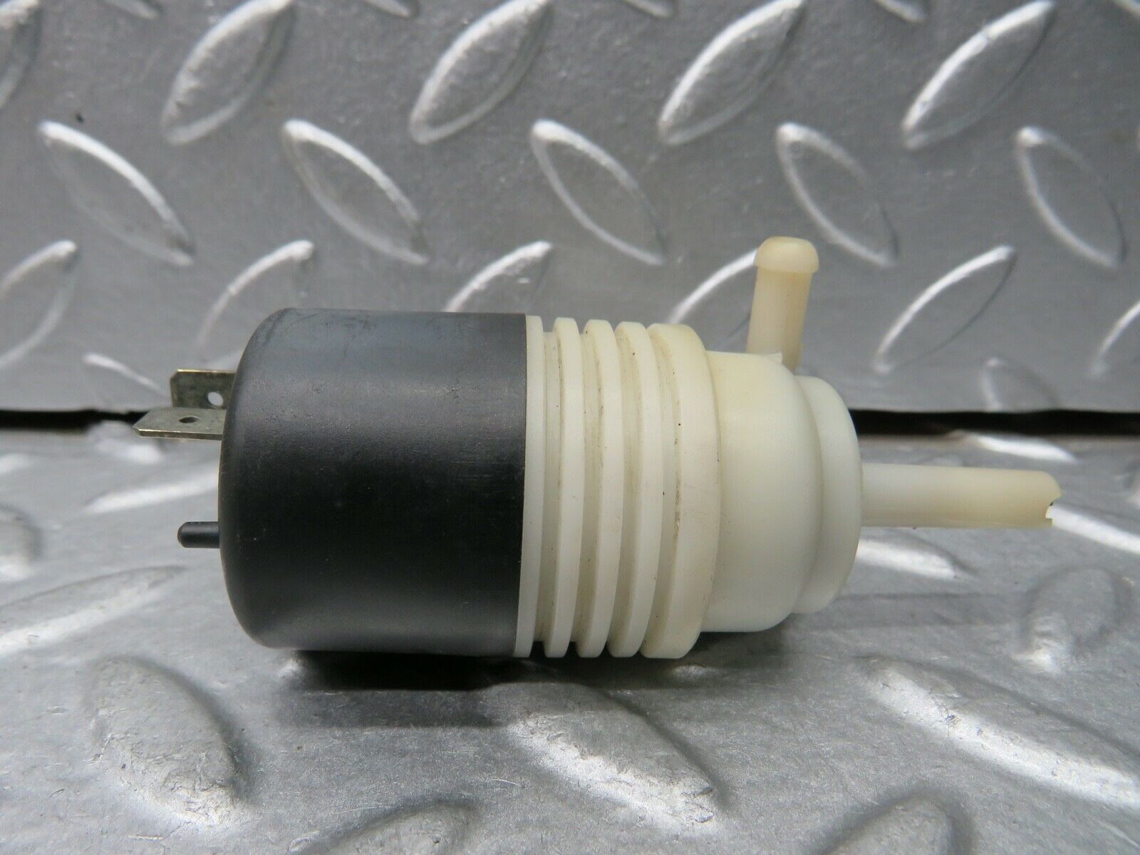 21901 Mercedes-Benz W124 Windscreen Washer Pump