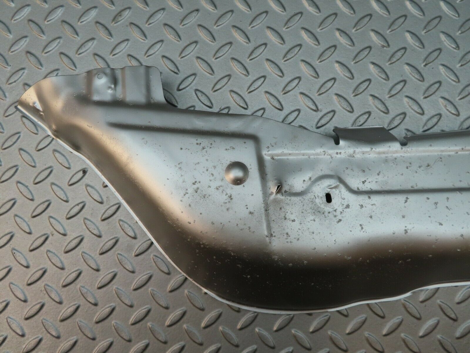 5556 Mercedes-Benz W124 230E Exhaust Heat Shield