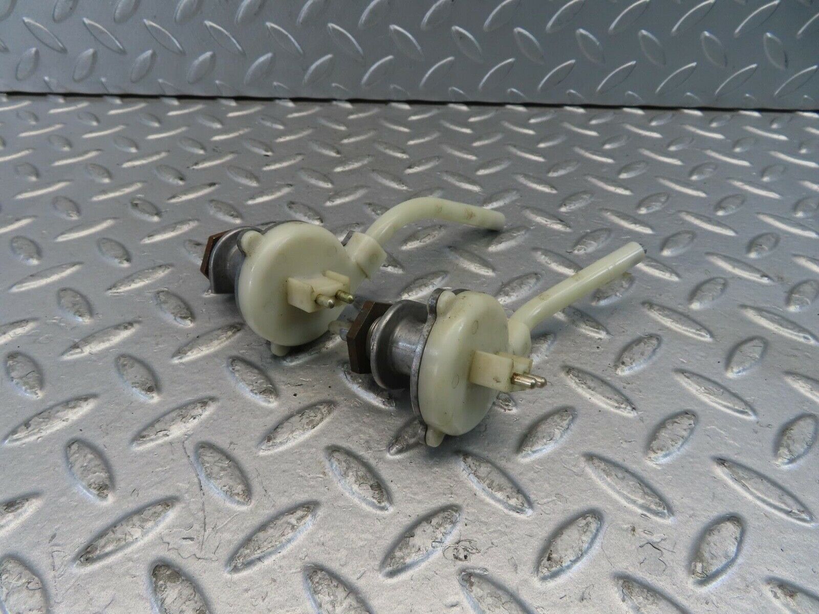 11064 Mercedes-Benz W123 230E Heater Regulator