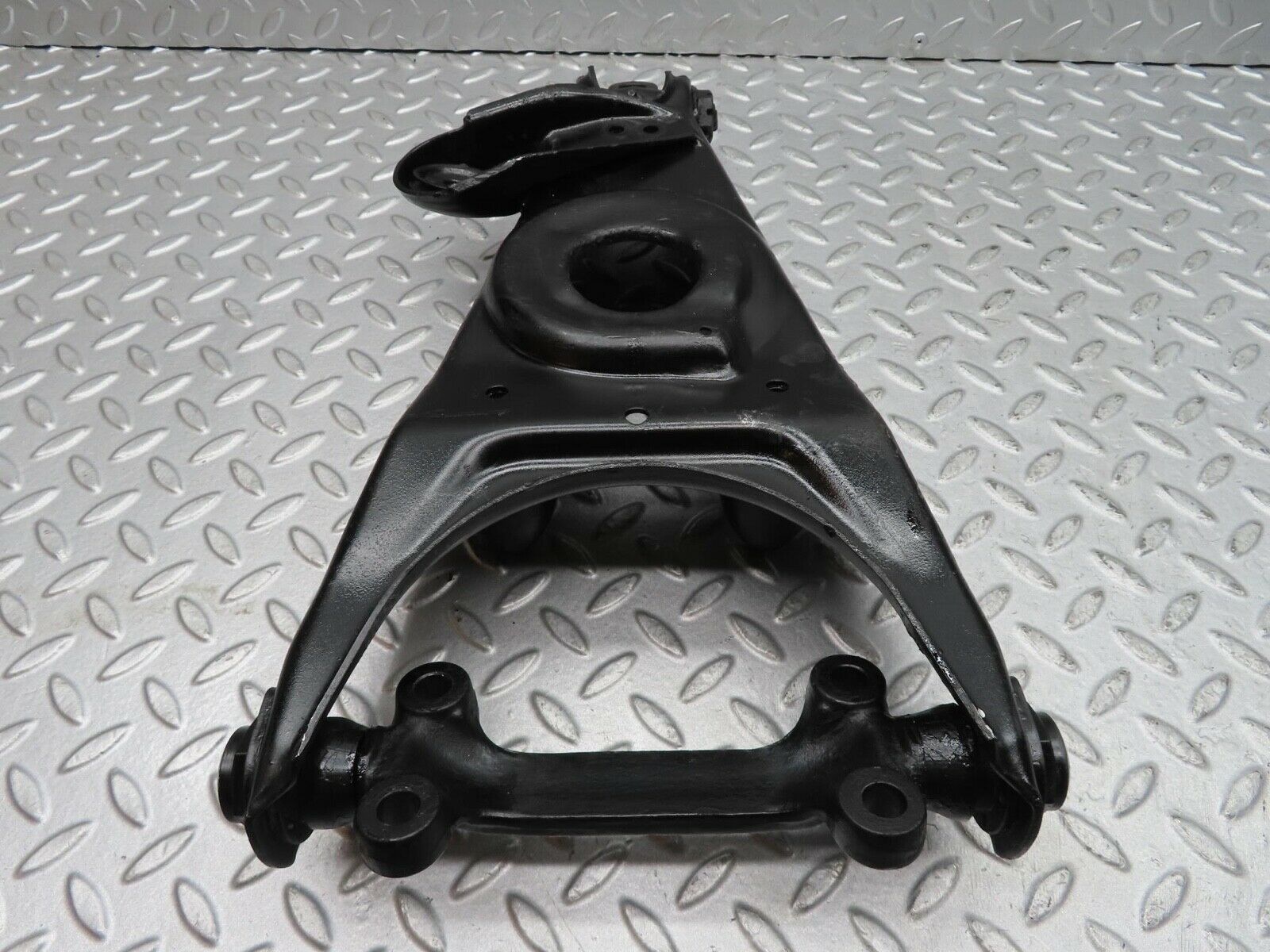 12585 Mercedes-Benz W108 280SE 3.5 Front Left Lower Control Arm