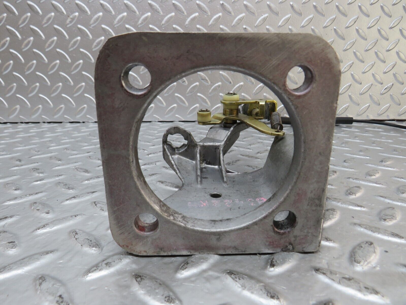 26583 Mercedes-Benz C124 220CE Coupe Brake Pedal Bracket 1242900919