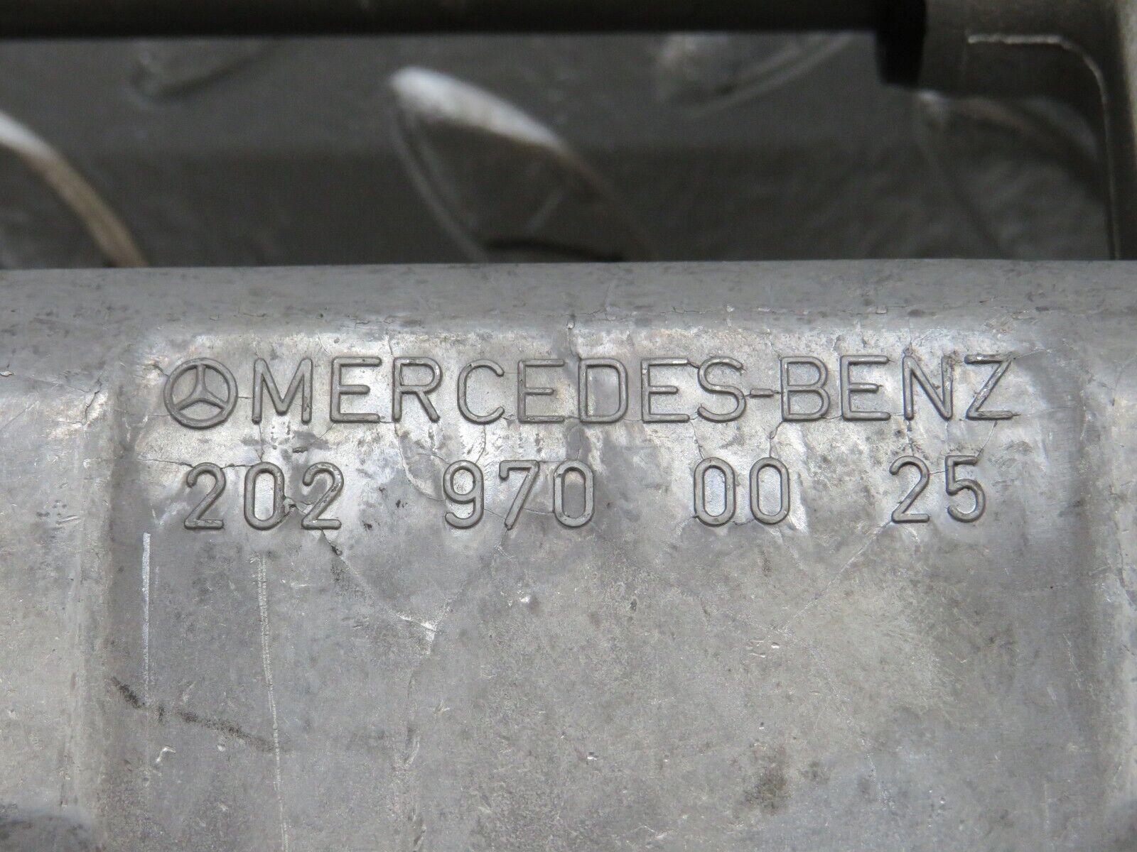 26588 Mercedes-Benz C124 220CE Rear Headrest Folding Mechanism 2029700025